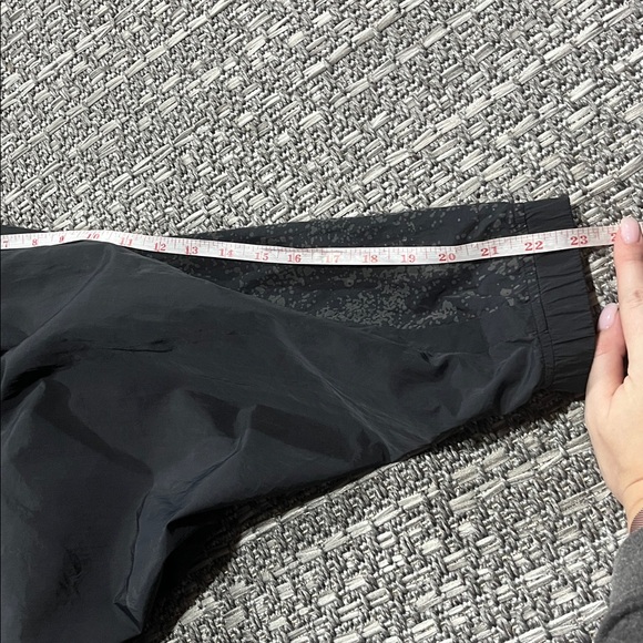 Lululemon x SoulCycle | Ride & Reflect Jacket - Picture 14 of 16